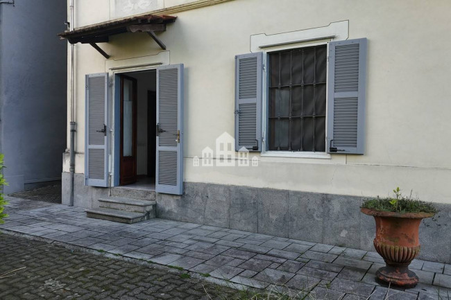 Appartamento in vendita a Valchiusa