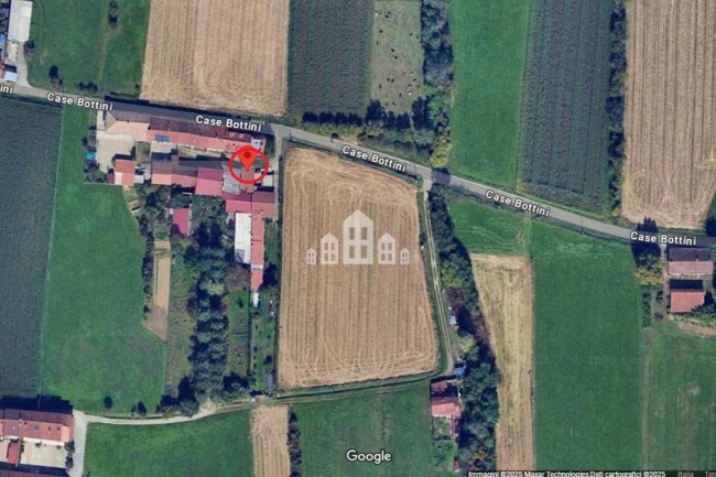 Half-duplex for sale in Favria