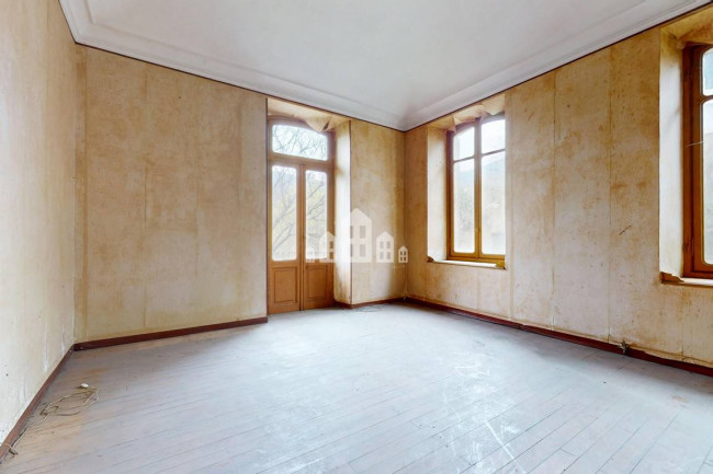 Palazzina in vendita a Forno Canavese