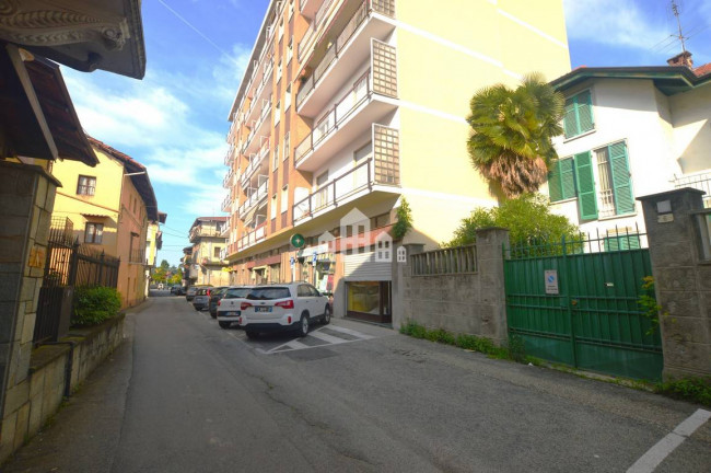 Locale commerciale in vendita a Salassa