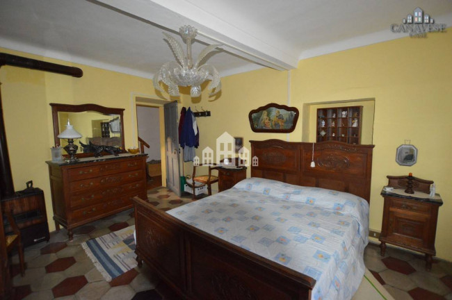 Casa semindipendente in vendita a Issiglio