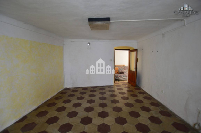 Casa semindipendente in vendita a Issiglio