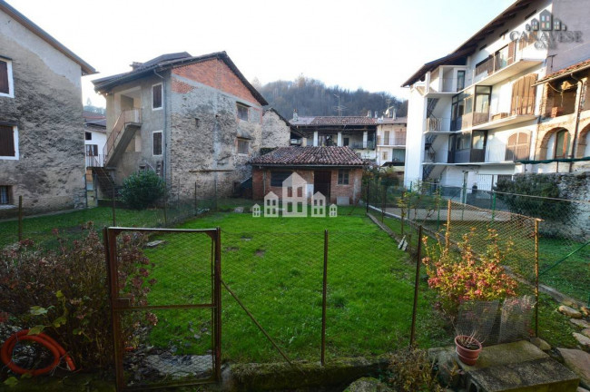 Casa semindipendente in vendita a Issiglio