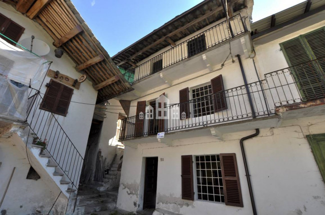 Casa semindipendente in vendita a Ribordone