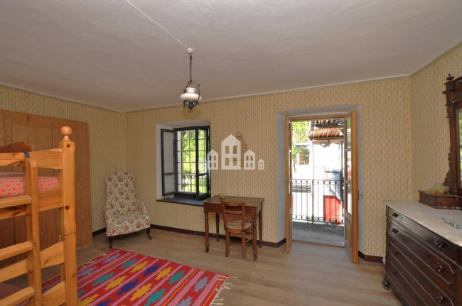 Casa semindipendente in vendita a Ribordone
