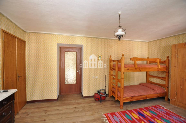 Casa semindipendente in vendita a Ribordone