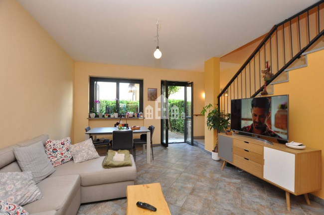 Villa a schiera centrale in vendita a Ozegna