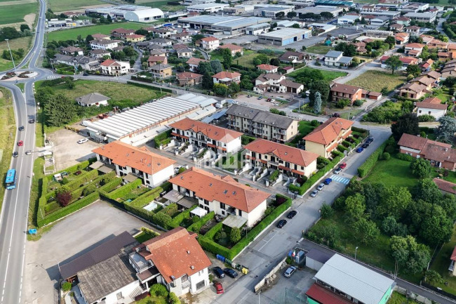 Villa a schiera centrale in vendita a Ozegna