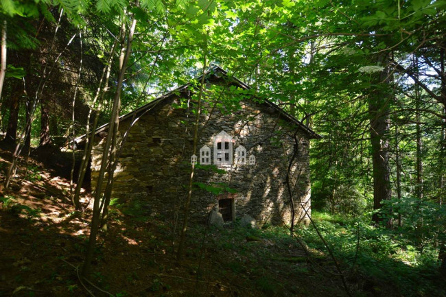 Rustico in vendita a Valchiusa