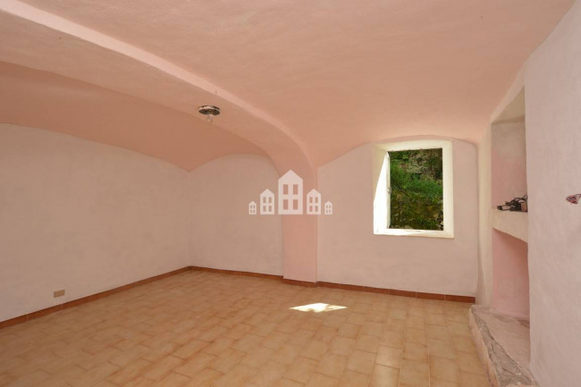 Casa indipendente in vendita a Val di Chy