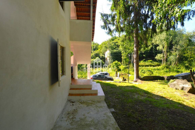 Casa indipendente in vendita a Val di Chy