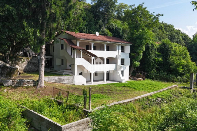 Casa indipendente in vendita a Val di Chy