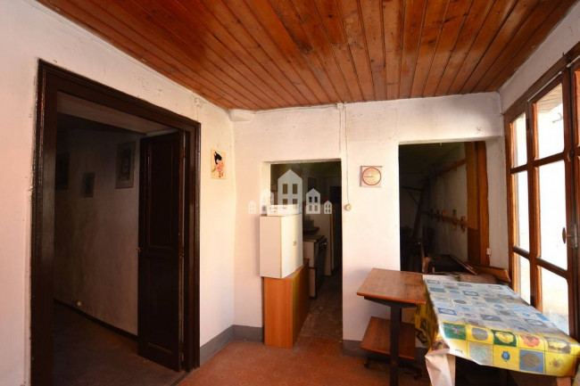 Porzione di bifamiliare in vendita a Valchiusa