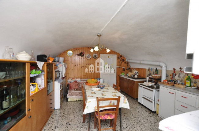 Casa semindipendente in vendita a Sparone
