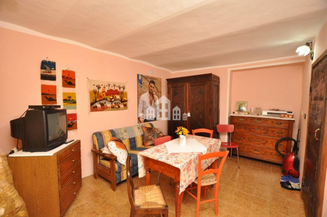 Casa semindipendente in vendita a Sparone