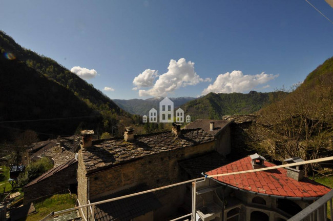 Casa semindipendente in vendita a Sparone