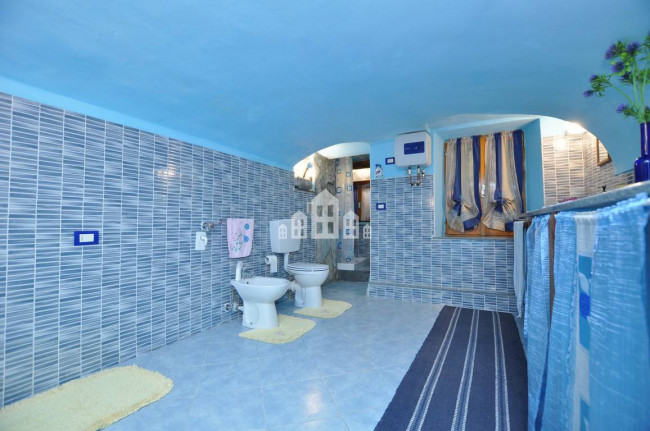 Casa semindipendente in vendita a Sparone