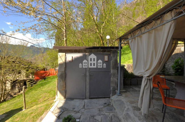 Casa semindipendente in vendita a Sparone