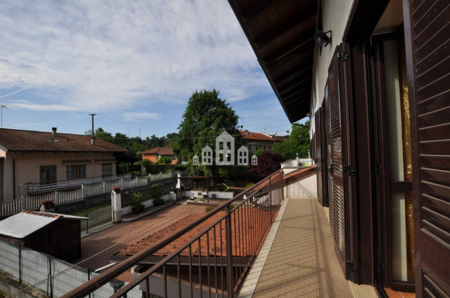 Casa semindipendente in vendita a Lombardore