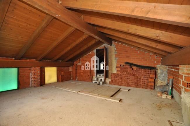 Casa semindipendente in vendita a Lombardore
