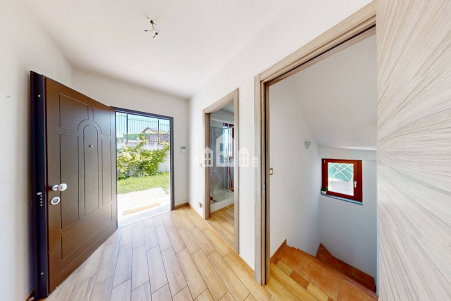 Villa semindipendente in vendita a Perosa Canavese
