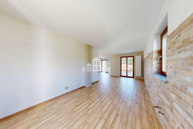 Villa semindipendente in vendita a Perosa Canavese