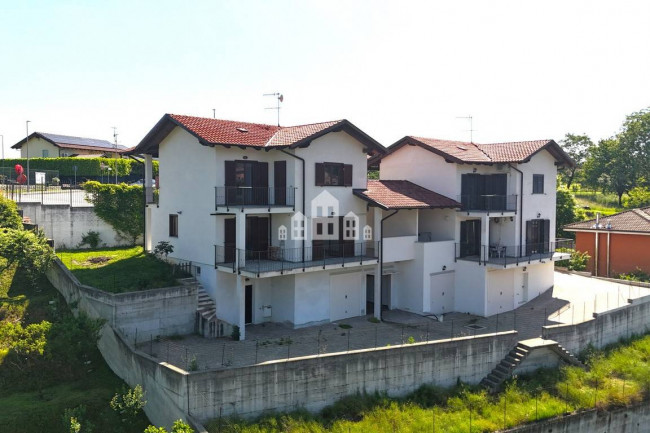 Villa semindipendente in vendita a Perosa Canavese