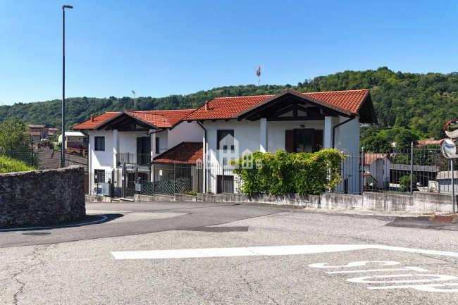 Villa semindipendente in vendita a Perosa Canavese