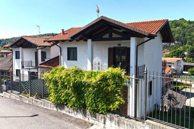 Villa semindipendente in vendita a Perosa Canavese