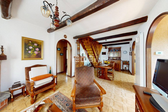 Casa semindipendente in vendita a Valchiusa