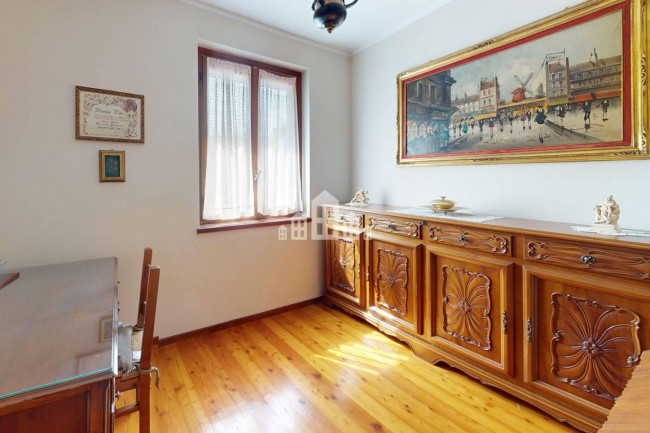 Casa semindipendente in vendita a Valchiusa