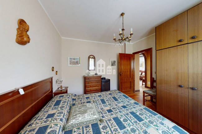 Casa semindipendente in vendita a Valchiusa