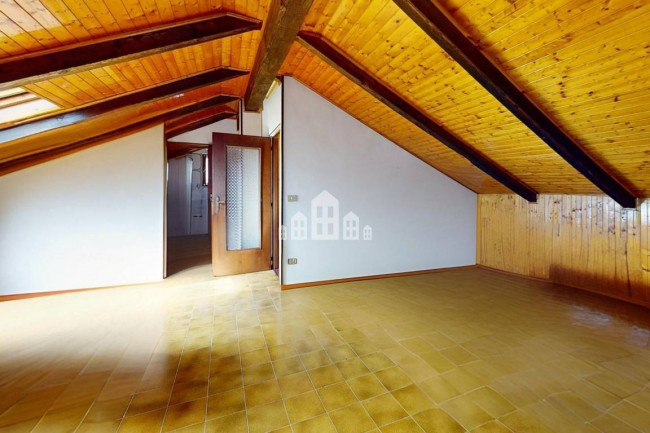 Casa semindipendente in vendita a Valchiusa
