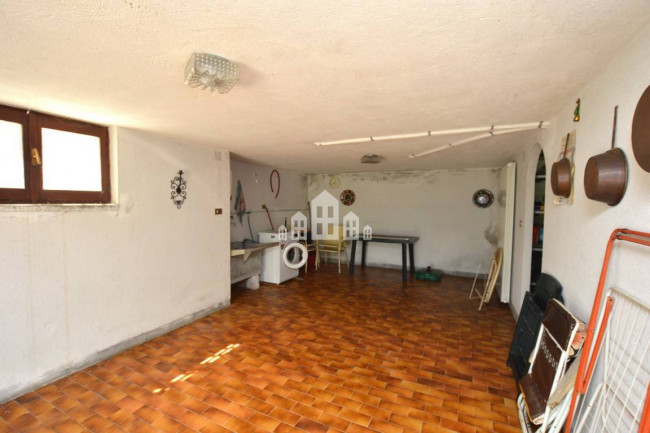 Casa semindipendente in vendita a Valchiusa