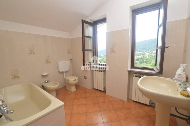 Casa singola in vendita a Pratiglione