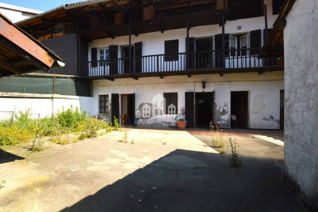 Casa semindipendente in vendita a Vestignè