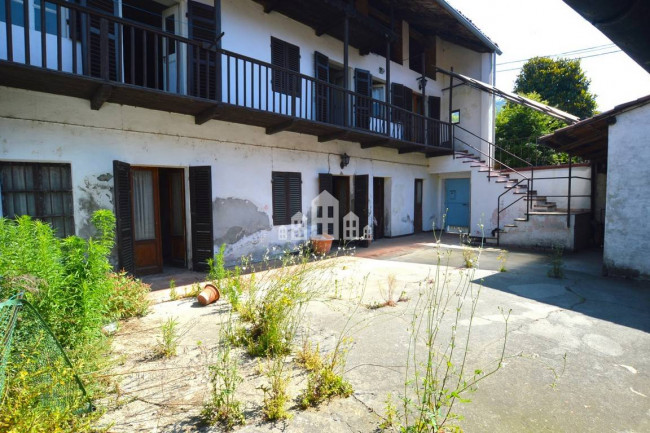Casa semindipendente in vendita a Vestignè