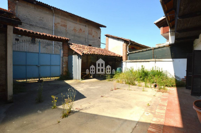 Casa semindipendente in vendita a Vestignè