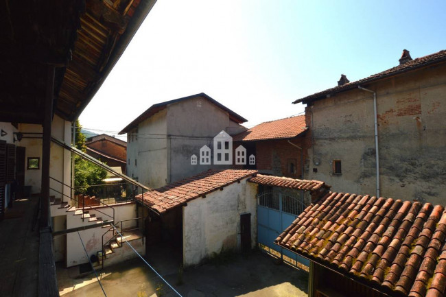 Casa semindipendente in vendita a Vestignè