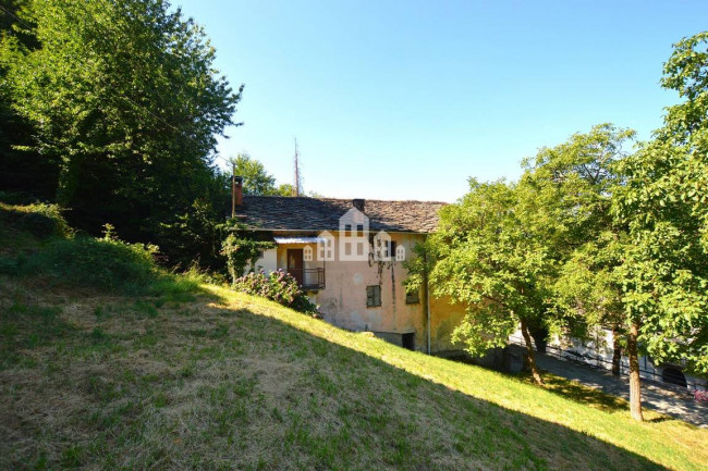 Detached house for sale in Brosso