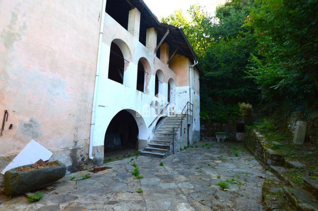 Detached house for sale in Brosso