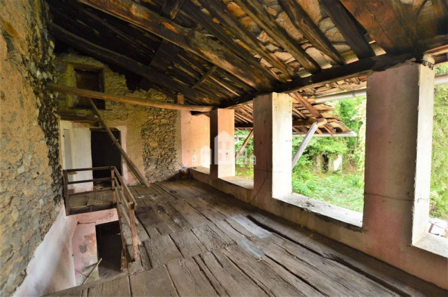 Detached house for sale in Brosso