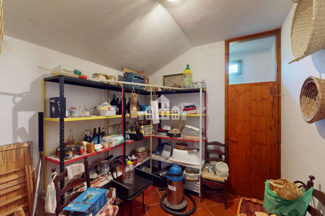 Casa semindipendente in vendita a Valchiusa