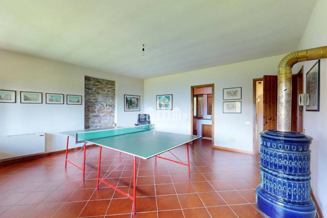 Casa semindipendente in vendita a Valchiusa