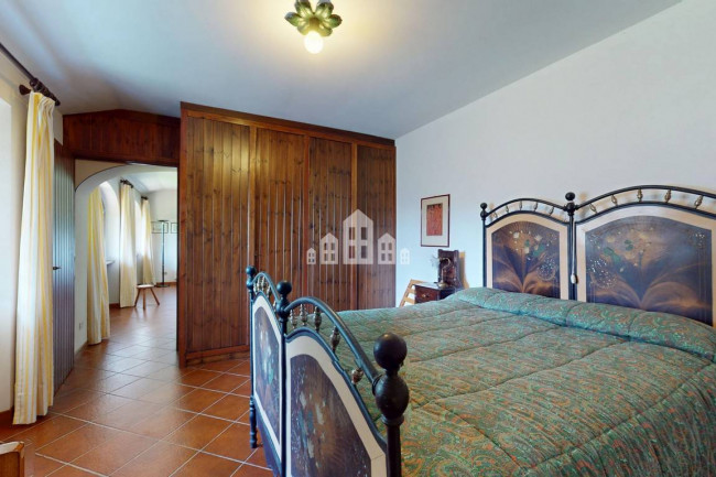 Casa semindipendente in vendita a Valchiusa