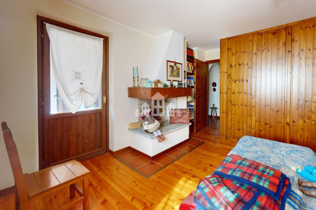 Casa semindipendente in vendita a Valchiusa