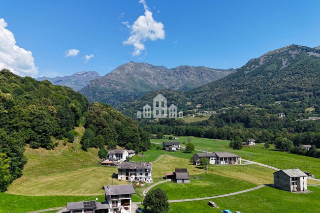 Casa semindipendente in vendita a Valchiusa