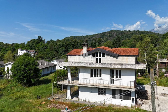 Detached house for sale in Val di Chy