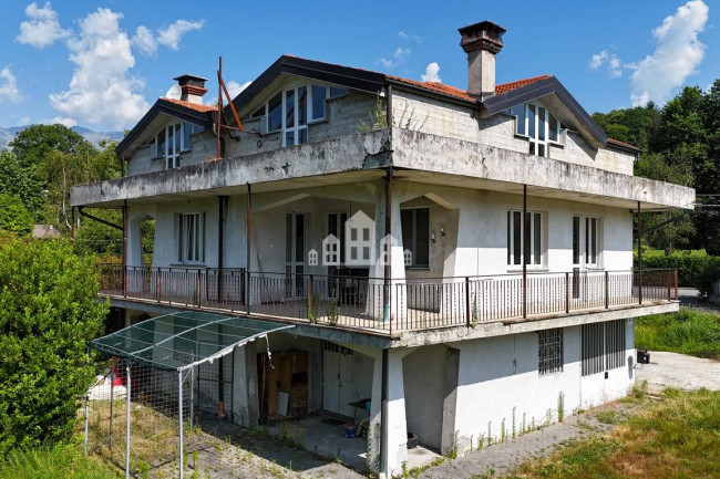 Detached house for sale in Val di Chy