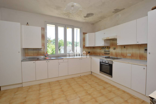 Detached house for sale in Val di Chy
